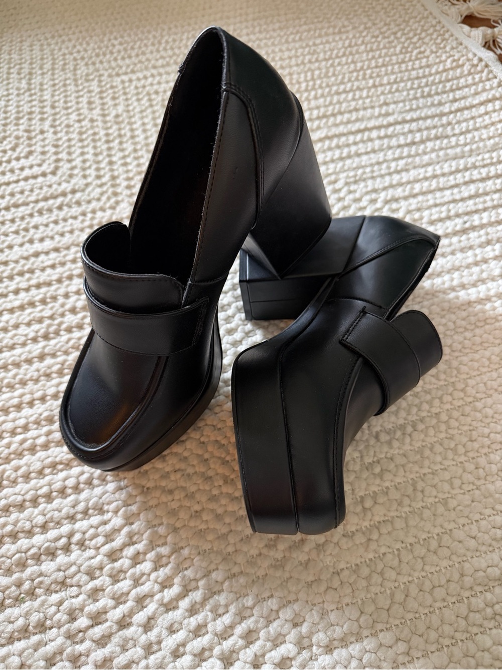 NWOT Black Platform Block Heel Loafers for Women SZ 7.5